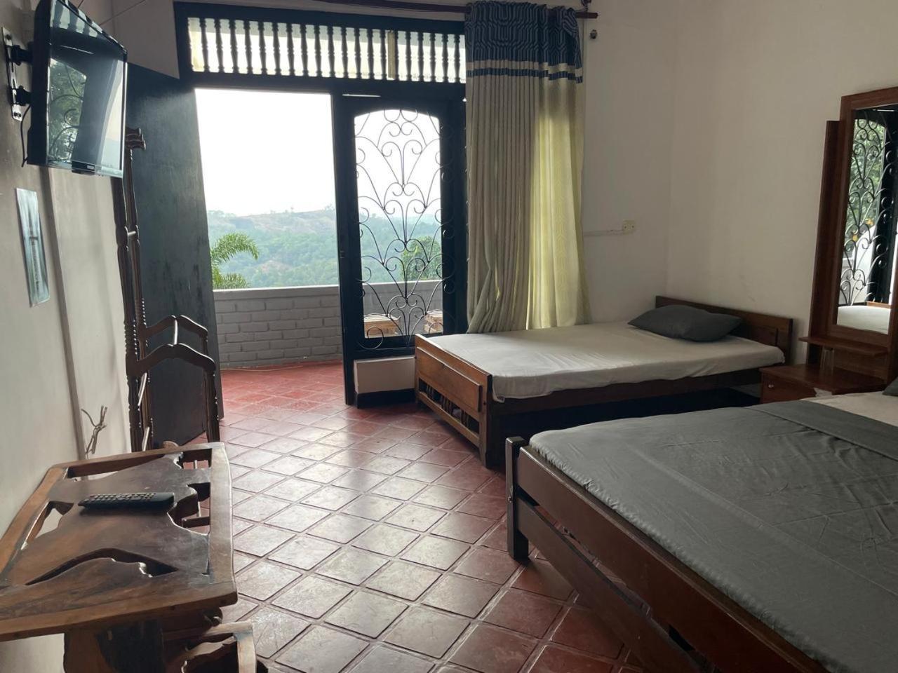 Kandy Gem Inn Blue Hotel Bagian luar foto