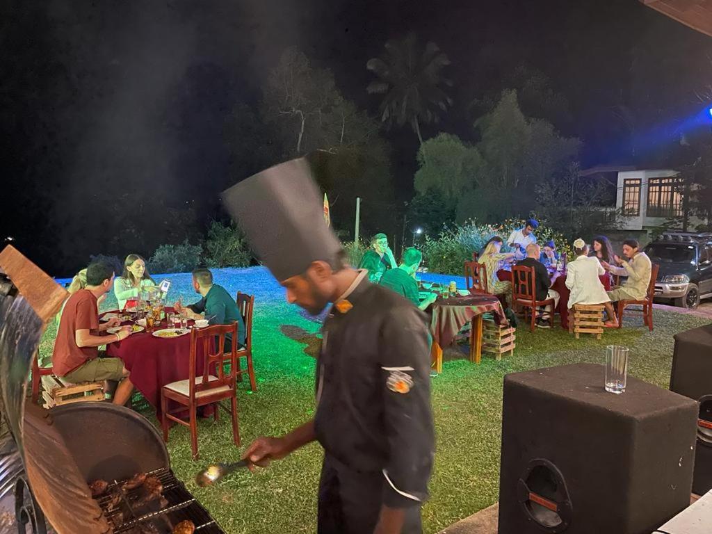 Kandy Gem Inn Blue Hotel Bagian luar foto