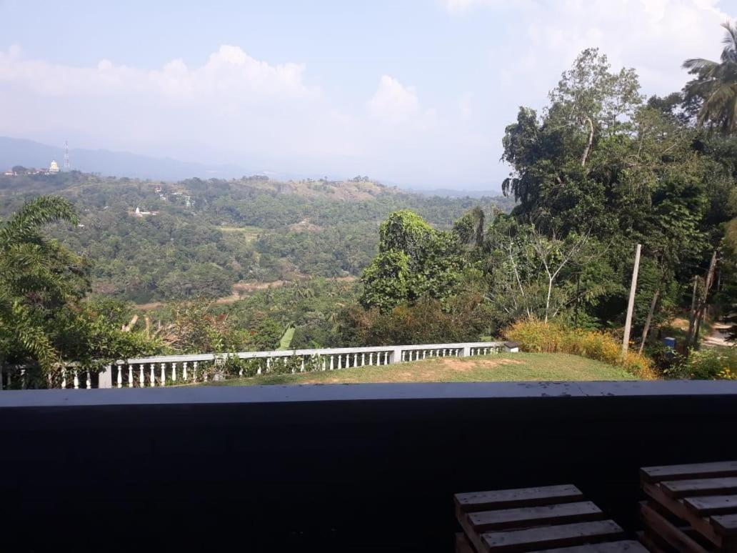 Kandy Gem Inn Blue Hotel Bagian luar foto